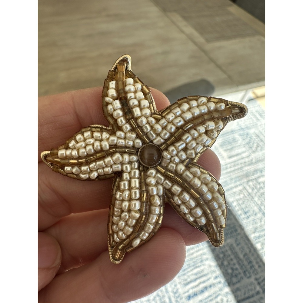 Vintage Signed Liz Claiborne Cats Eye & Pearl Beaded Starfish Brooch Pin